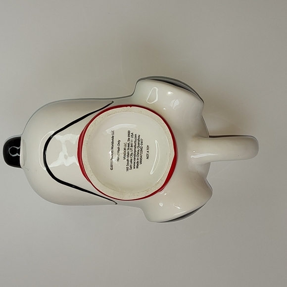 ❤ Host Pick! ❤ Peanuts Snoopy head mug, EUC - Picture 6 of 6